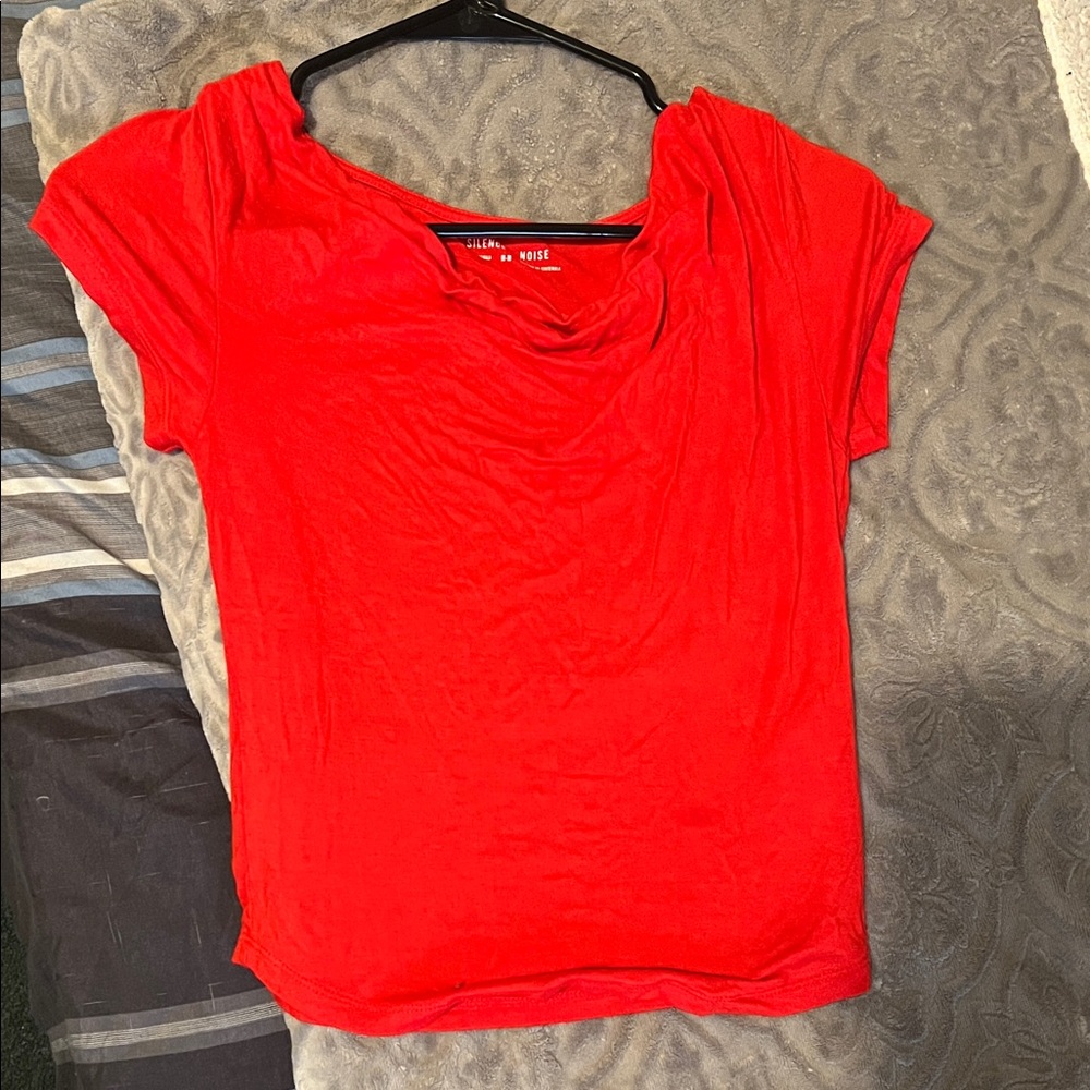 Women’s red top